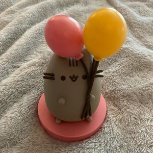 Pusheen Celebration Figurine
